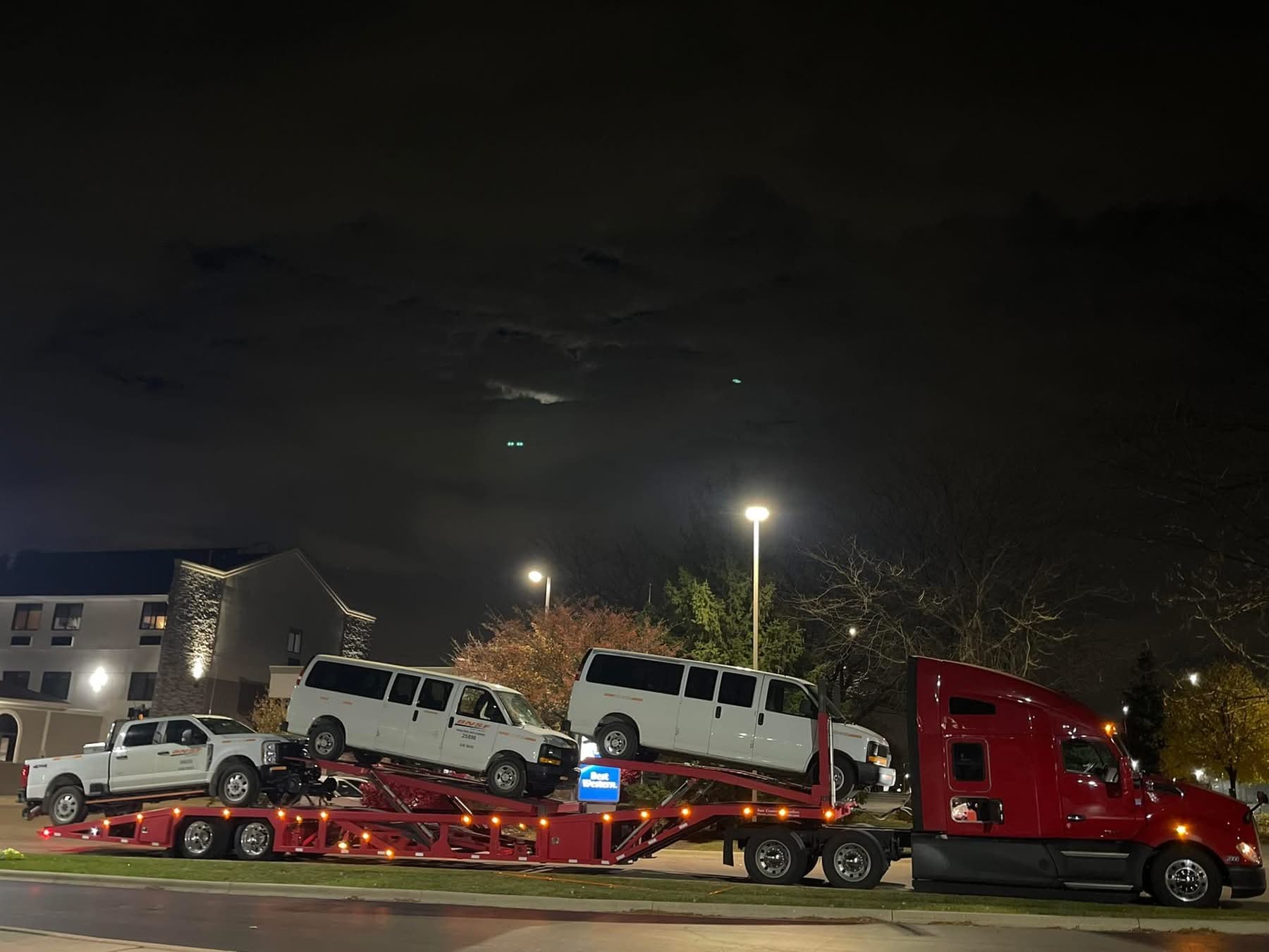 Car-hauler trailer with work vans